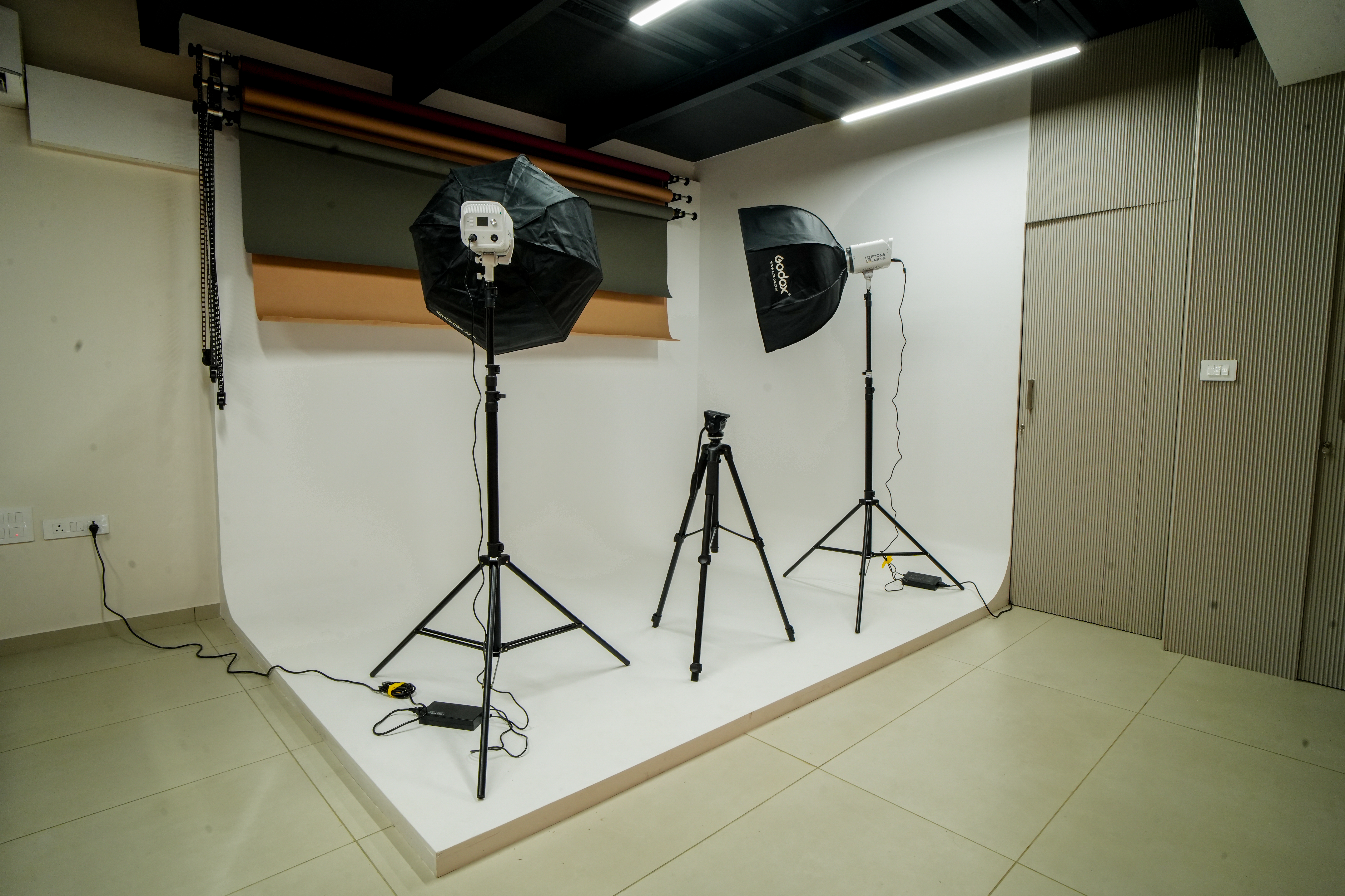 SKEN LLP studio setup
